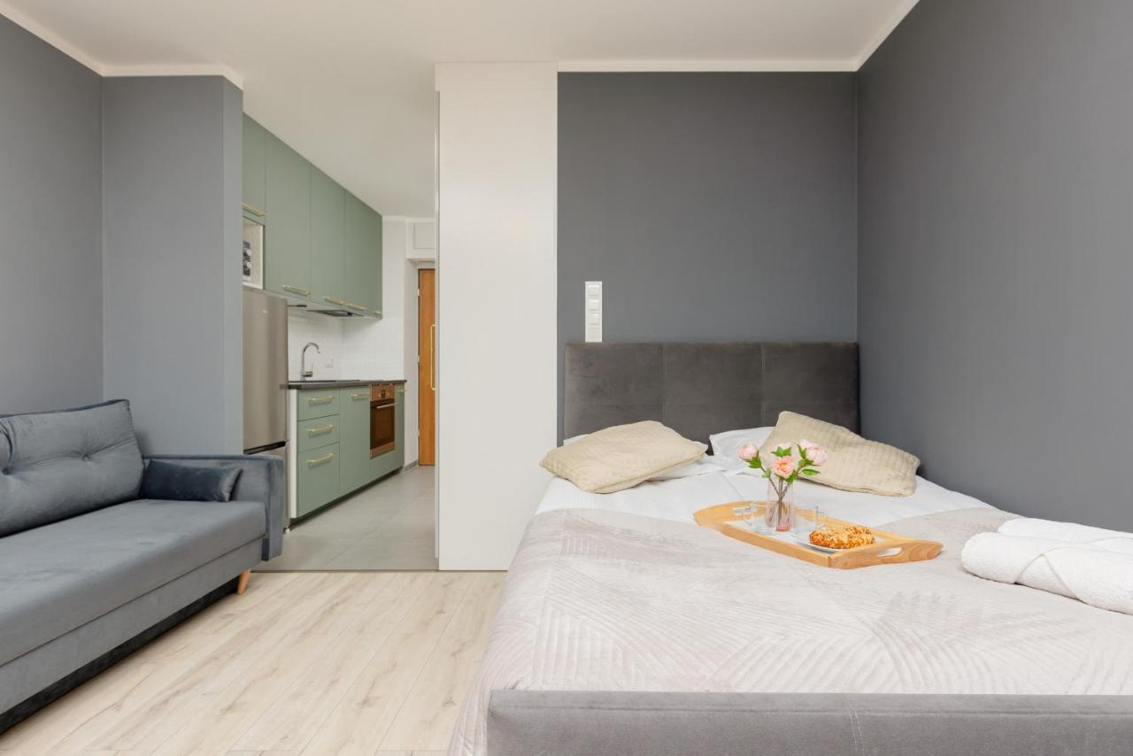 Studio With Balcony Warsaw Kokoryczki By Noclegi Renters Экстерьер фото