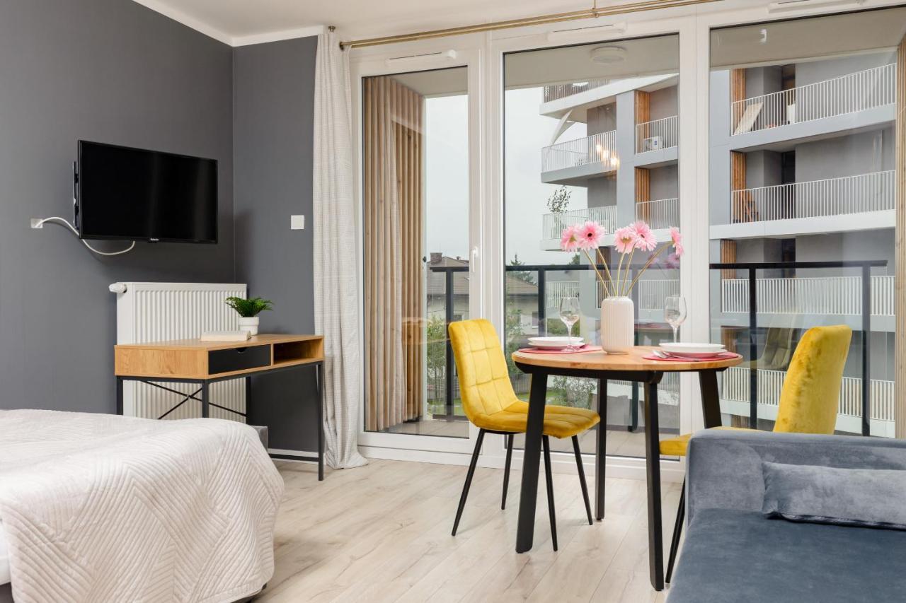 Studio With Balcony Warsaw Kokoryczki By Noclegi Renters Экстерьер фото