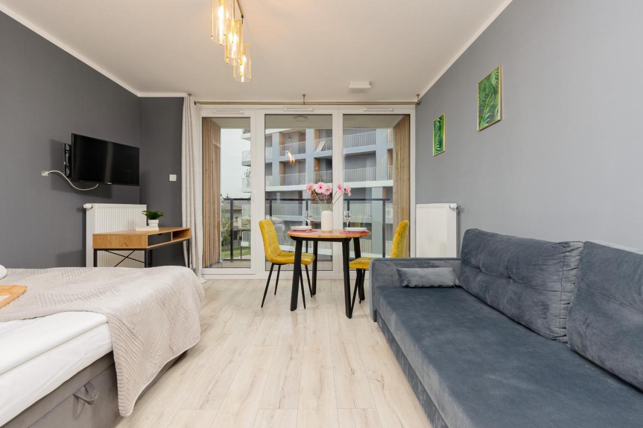 Studio With Balcony Warsaw Kokoryczki By Noclegi Renters Экстерьер фото