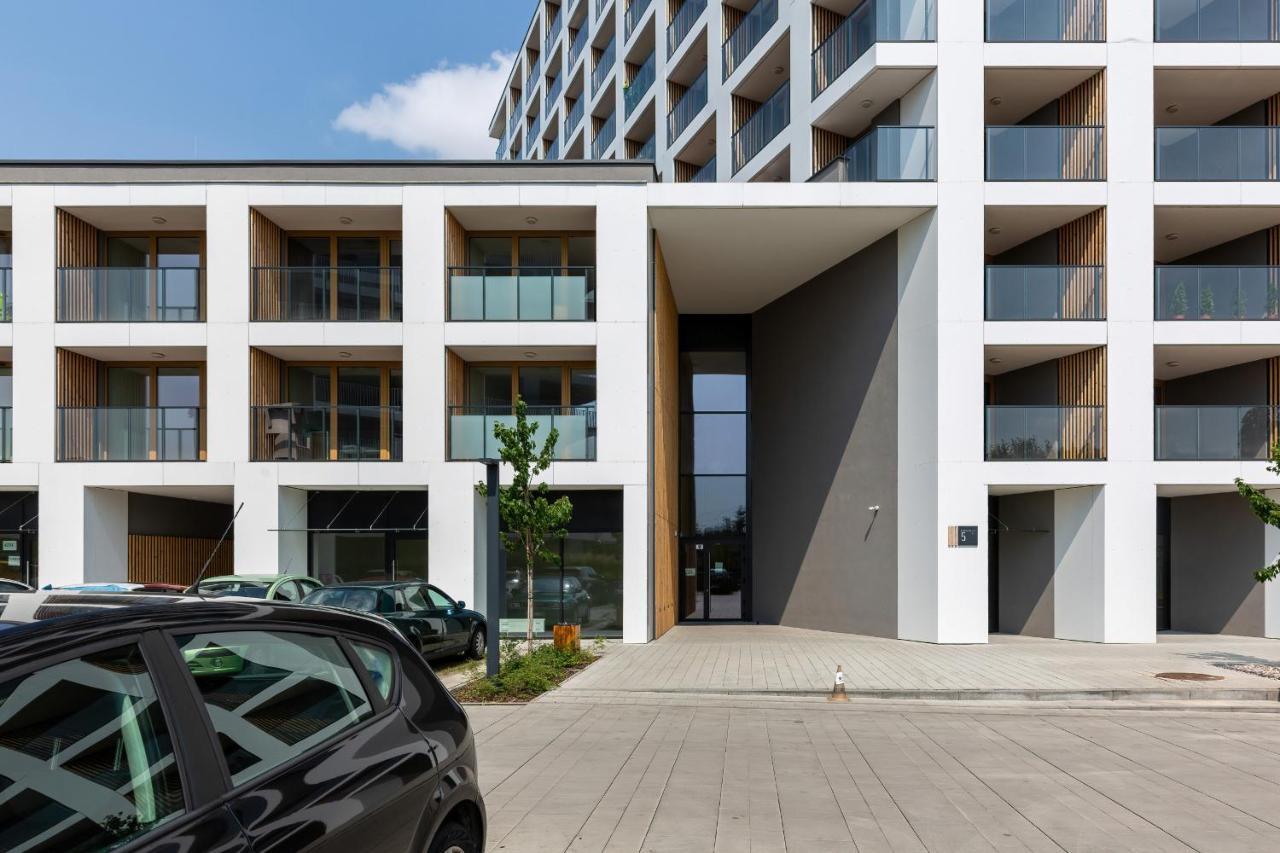 Studio With Balcony Warsaw Kokoryczki By Noclegi Renters Экстерьер фото