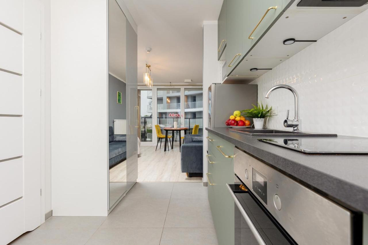 Studio With Balcony Warsaw Kokoryczki By Noclegi Renters Экстерьер фото